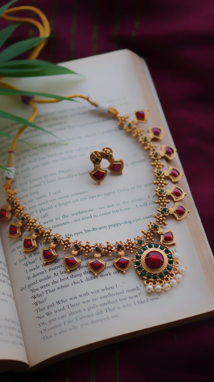 BSN003 Palakka Short Necklace Set